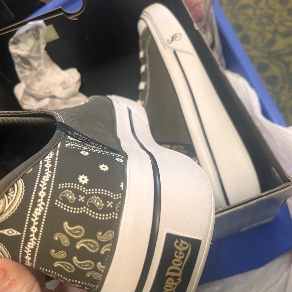 Skechers x Snoop Dogg Limited Edition Sneakers - Picture 8 of 10